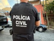 Polícia apreende arma, munições e objetos furtados em casa