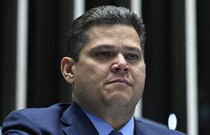 Alcolumbre cancela sessão do Congresso que analisaria vetos do licenciamento ambiental | Política