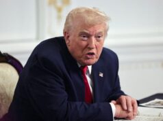 Trump diz que espaço aéreo da Venezuela deve ser considerado fechado