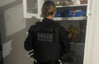 Polícia prende 12 em ação contra facção por extorsão a empresários