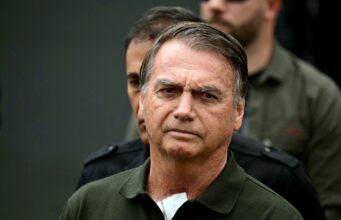 Bolsonaro é preso preventivamente a pedido da PF