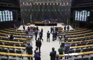 Câmara tenta votar projeto Antifacção com texto sob disputa entre governo e direita