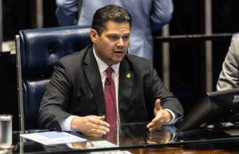 Alcolumbre cancela sabatina de Messias e critica governo por demora em enviar nome ao Senado