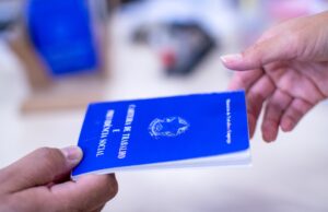 Desemprego fica em 5,2% em novembro e renova a menor taxa, diz IBGE