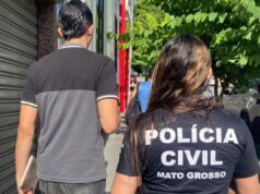 Colombiano é preso após tentar cortar dedos da companheira