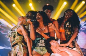 megashow na praia de Iracema marca encerramento do MICBR+Ibero-América 2025 — Ministério da Cultura