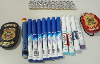 Polícia flagra remédios irregulares em clínica e autua médico