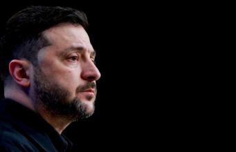 Zelensky chega à Flórida para reunião com Trump sobre acordo de paz