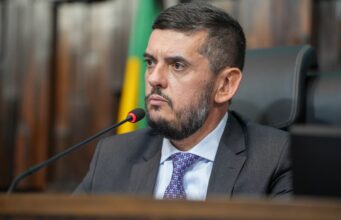 Moraes manda soltar Bacellar e impõe uso de tornozeleira eletrônica