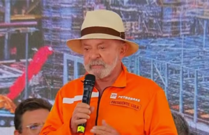 Após conversa com Trump, Lula diz que Brasil pode esperar novas revogações de tarifas