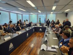 CCJ da Alerj aprova projeto para revogar prisão de Rodrigo Bacellar