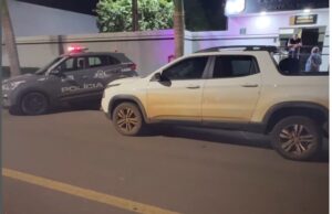 Bandido invade casa e leva R$ 140 mil, cheques, joias e caminhonete