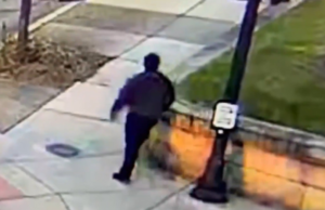 Polícia divulga vídeo do suspeito de abrir fogo na Universidade Brown