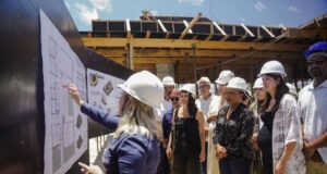 Ministra Margareth Menezes visita obras do CEU da Cultura em Olinda e destaca transformação social por meio da cultura — Ministério da Cultura