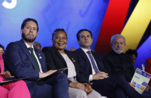 “Investir em cultura, investir em educação, é investir no futuro dessa nação”, diz Margareth Menezes durante premiação do Vivaleitura