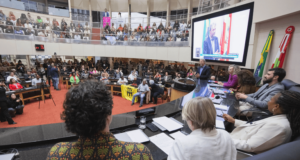 Ministra Margareth Menezes reforça diálogo com setor cultural em agenda oficial em Santa Catarina — Ministério da Cultura