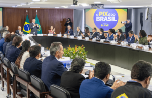 Margareth Menezes participa de reunião ministerial marcada pela defesa da soberania nacional — Ministério da Cultura