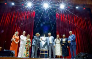 Ao lado do presidente Lula, ministra Margareth Menezes reinaugura o novo TCA, em Salvador — Ministério da Cultura