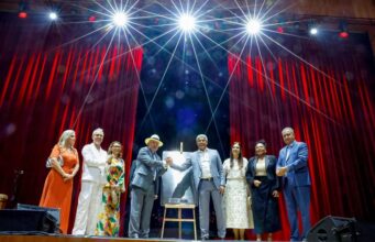 Ao lado do presidente Lula, ministra Margareth Menezes reinaugura o novo TCA, em Salvador — Ministério da Cultura
